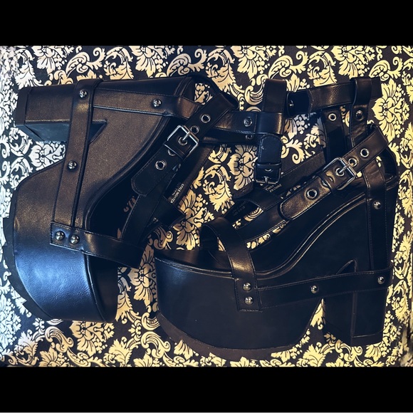 Y.R.U. MIDNIGHT NIGHTCALL PLATFORM HEELS - Picture 7 of 12